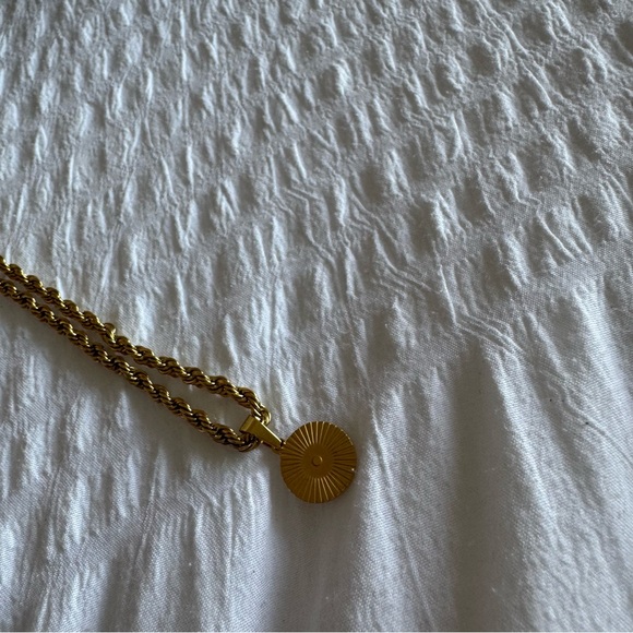 Slide jewels gold necklace with circle pendent - Picture 14 of 14